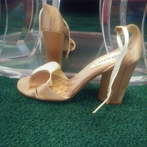 Chanel shoes - Picture 4 of 8